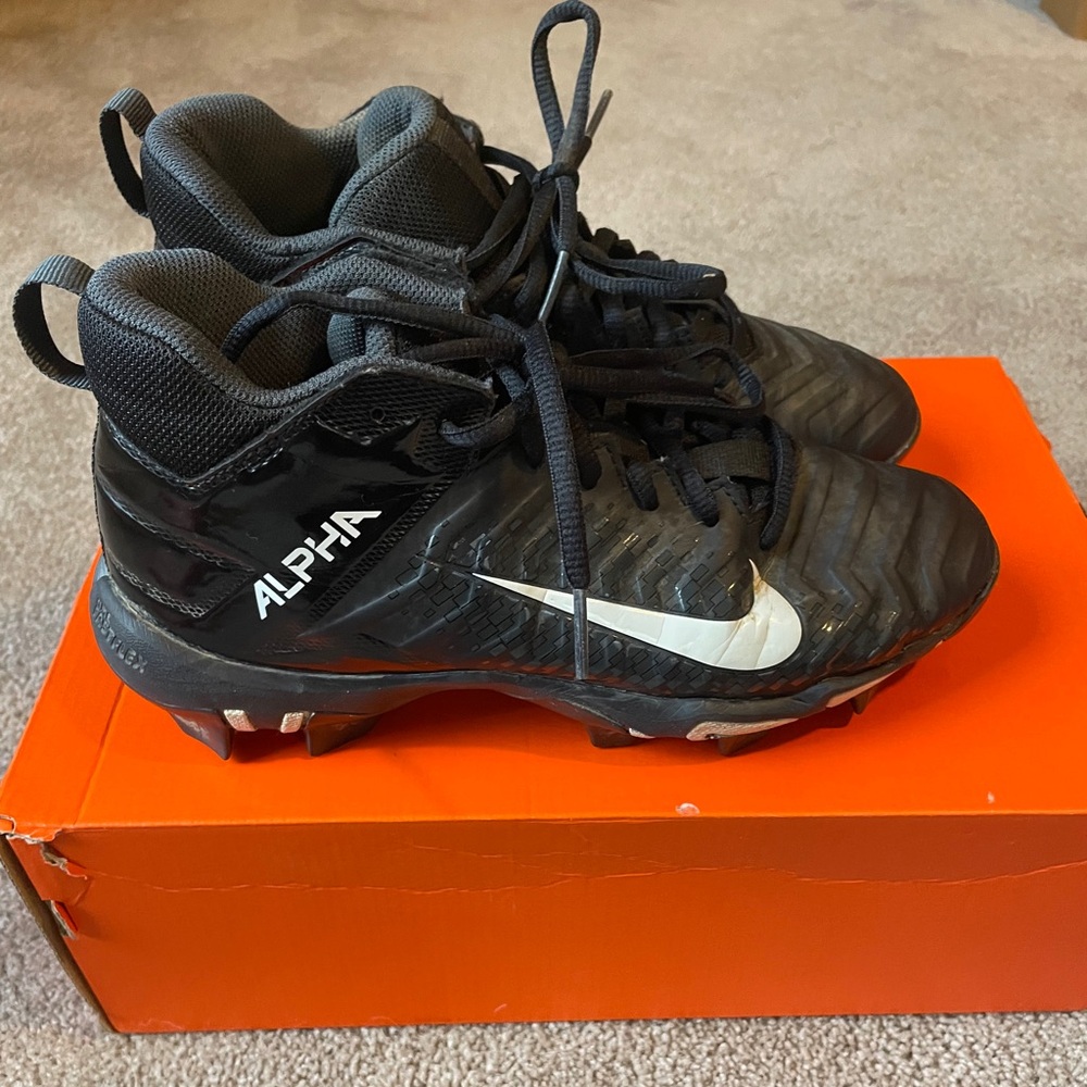 Nike Alpha Kid’s Black and White Cleats